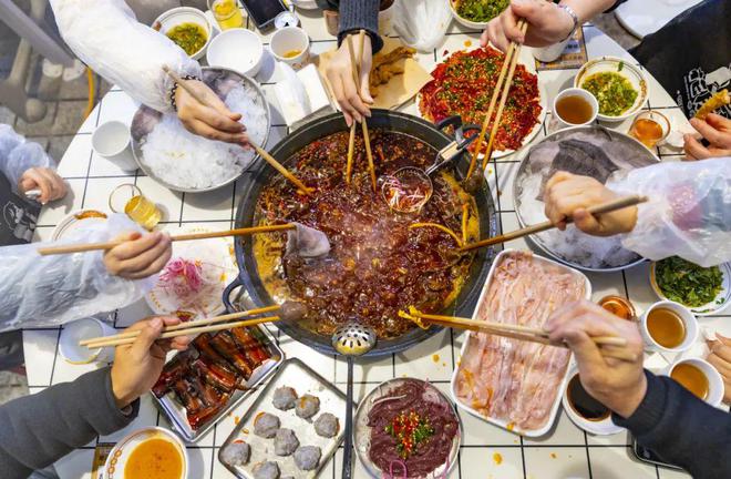 火锅“涮出”3千亿大市场麻将胡了热辣滚烫！重庆(图7)
